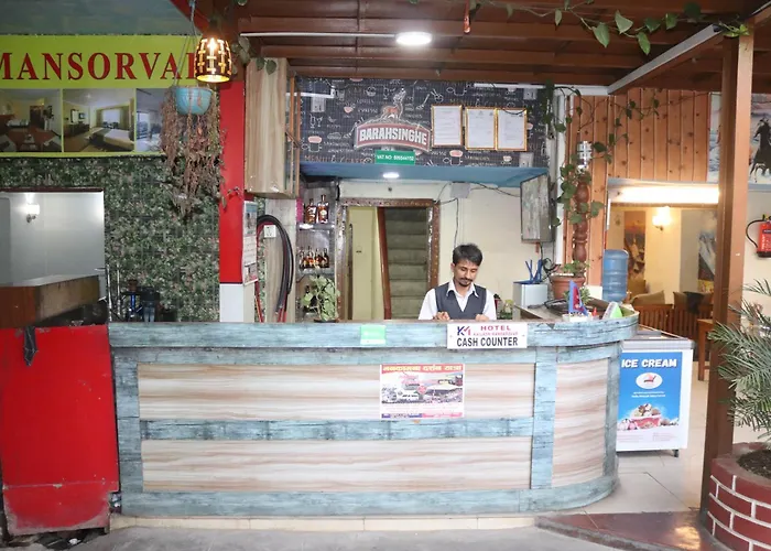 Kailash Mansarobar Banquet And Restaurant 酒店 2*