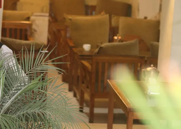 Kailash Mansarobar Banquet And Restaurant 2*