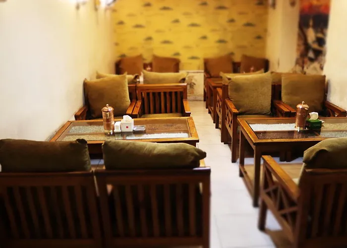 Kailash Mansarobar Banquet And Restaurant 酒店