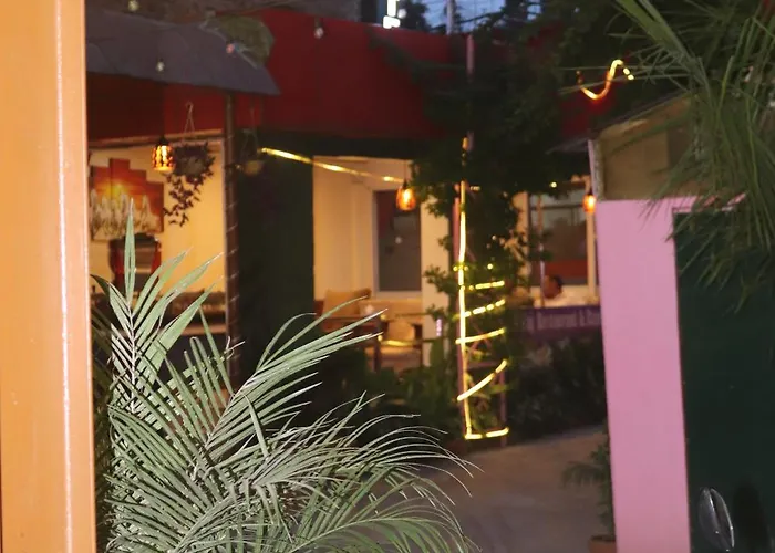 Kailash Mansarobar Banquet And Restaurant 2*